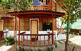 Topbudz Guest House Panagsama Moalboal Couple