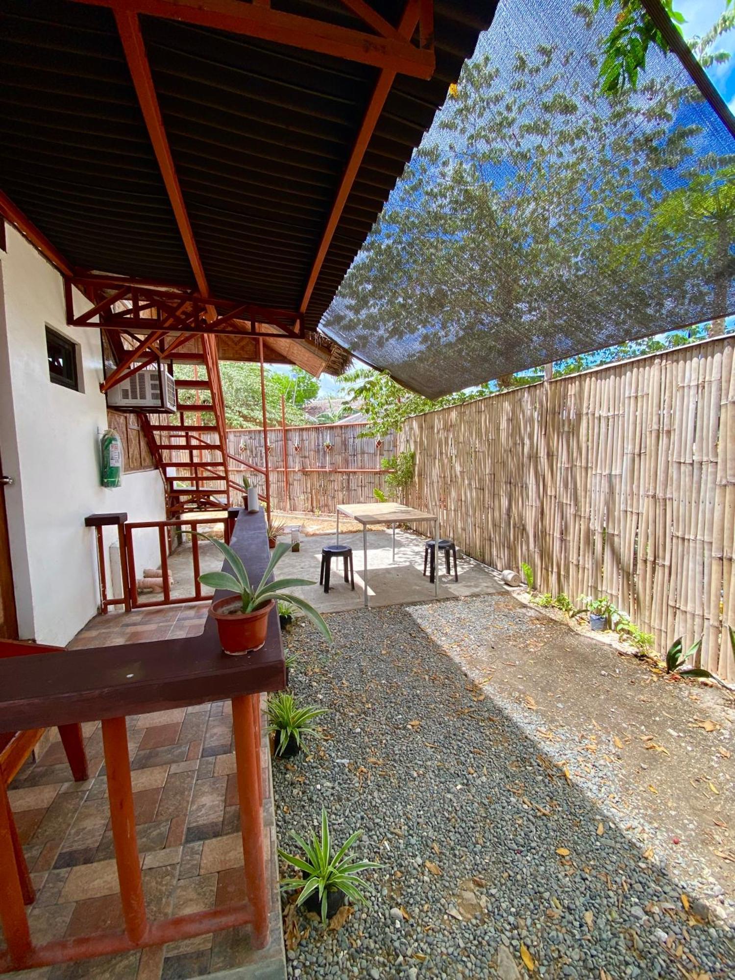 Moalboal Panagsama Beach Topbudz Hostel Exterior photo