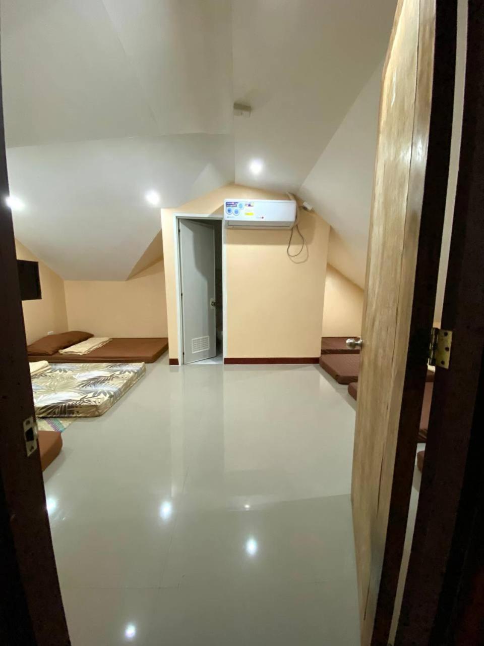 Moalboal Panagsama Beach Topbudz Hostel Exterior photo